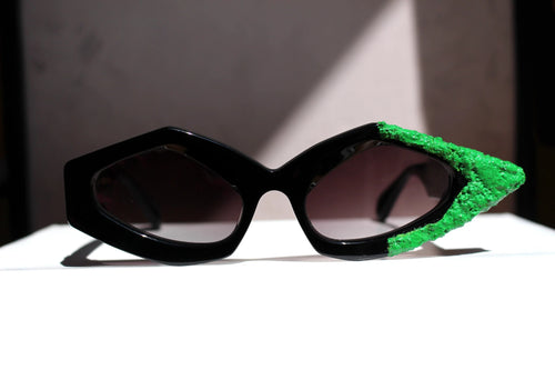 ART GREEN MATTER occhiale con installazione d'arte - CLARISSA OLIVERIO ART TO WEAR - CLARISSA OLIVERIO ART TO WEAR