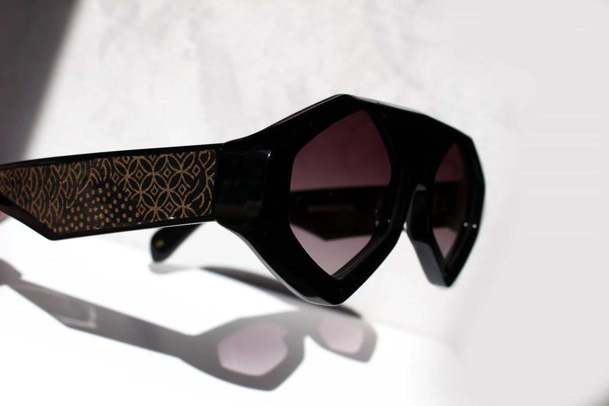 Marzocco 3.0 Nero inserto in carta washi - CLARISSA OLIVERIO ART TO WEAR - CLARISSA OLIVERIO ART TO WEAR