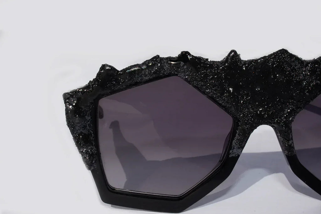 Dettaglio montatura Art Black lavorazione artigianale italiana luxury