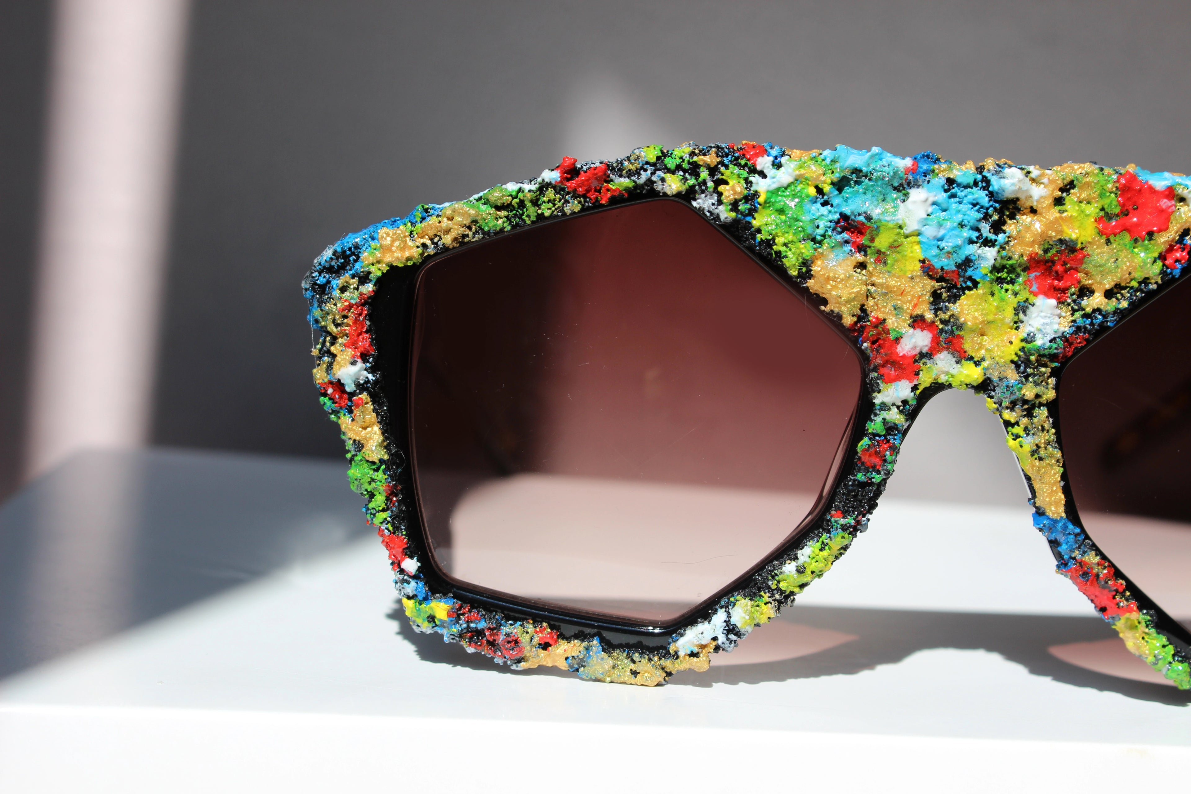 COSMO ART occhiale con installazione d'arte - CLARISSA OLIVERIO ART TO WEAR