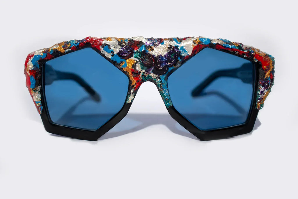 Dettaglio montatura Art Cosmo lavorazione artigianale luxury eyewear