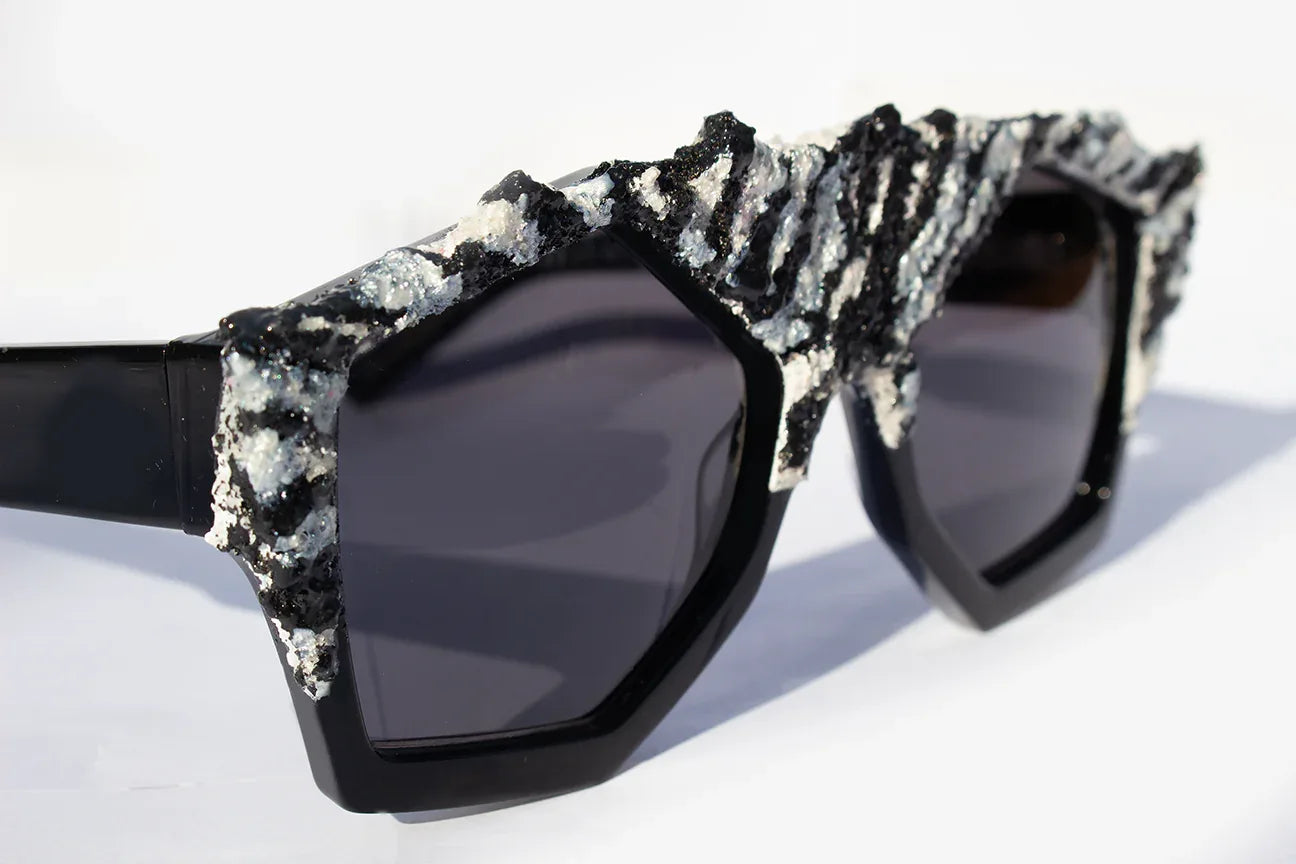 Vista laterale occhiali Art Wild Zebra eyewear di lusso made in Italy