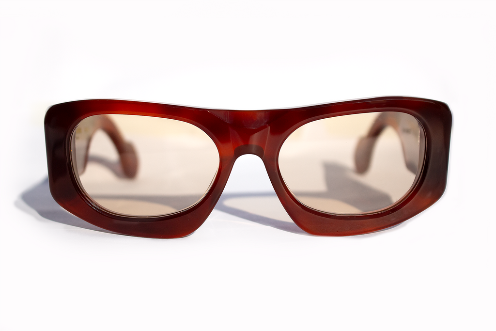 Occhiali da sole Ray Charles in acetato marrone artigianale italiano, montatura avvolgente elegante design contemporaneo