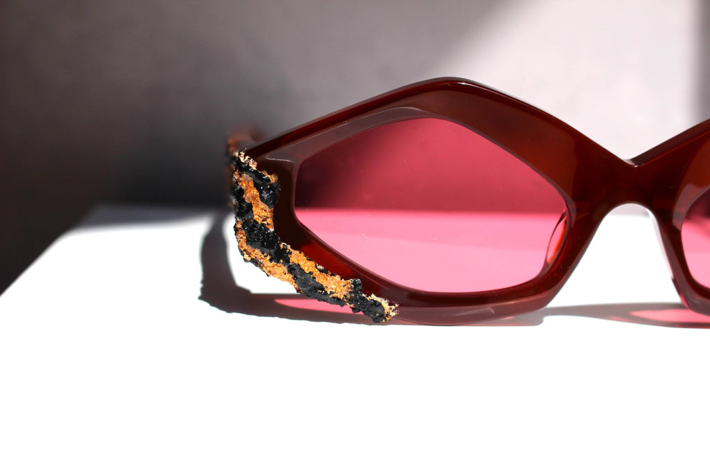 ROMA ART TIGER occhiale con installazione d'arte - CLARISSA OLIVERIO ART TO WEAR - CLARISSA OLIVERIO ART TO WEAR